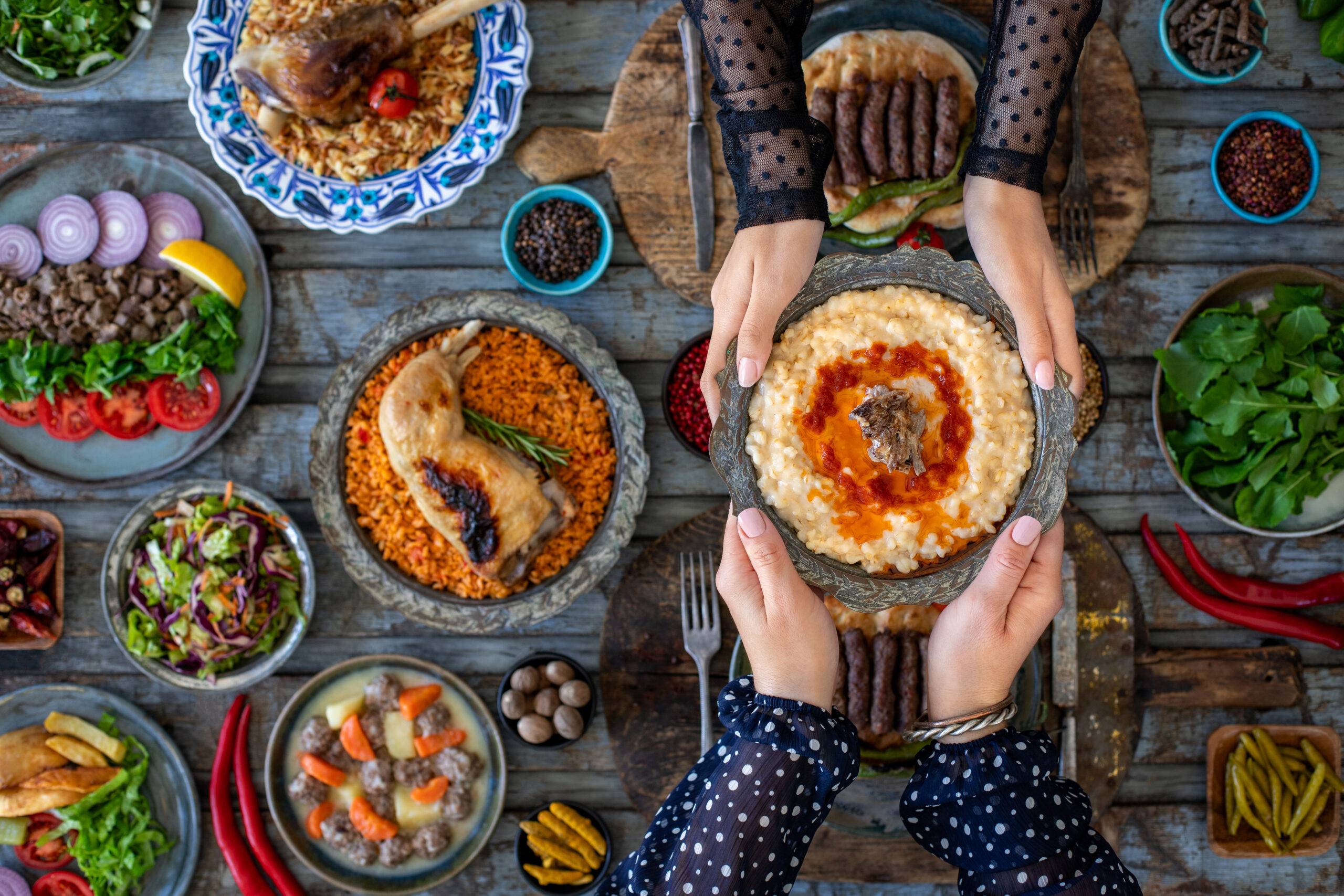 unterschiedliche indische Gerichte mit Harissa gewürzt - Rezepte